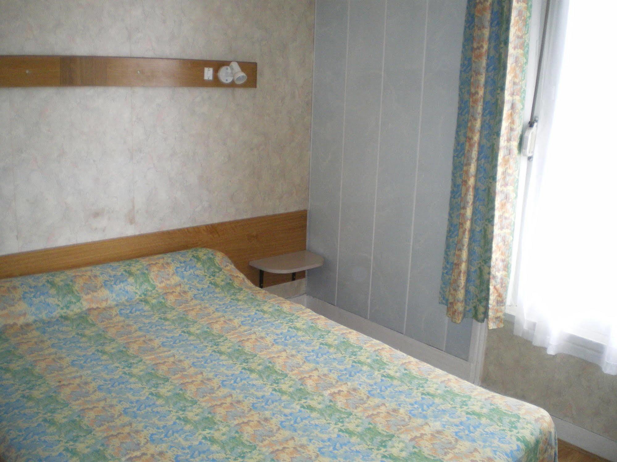 Hotel Moderne サン＝ドニ エクステリア 写真