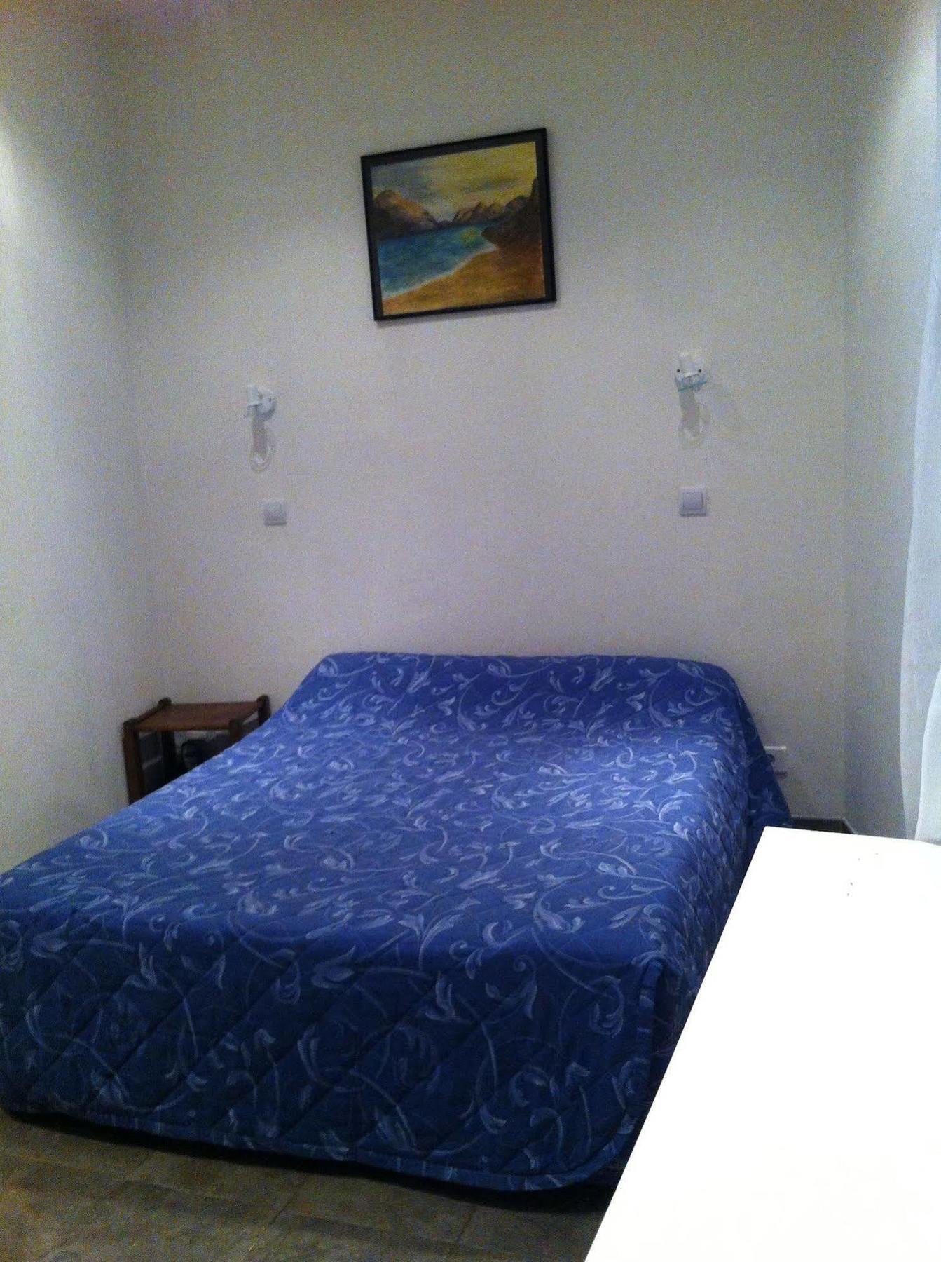 Hotel Moderne サン＝ドニ エクステリア 写真