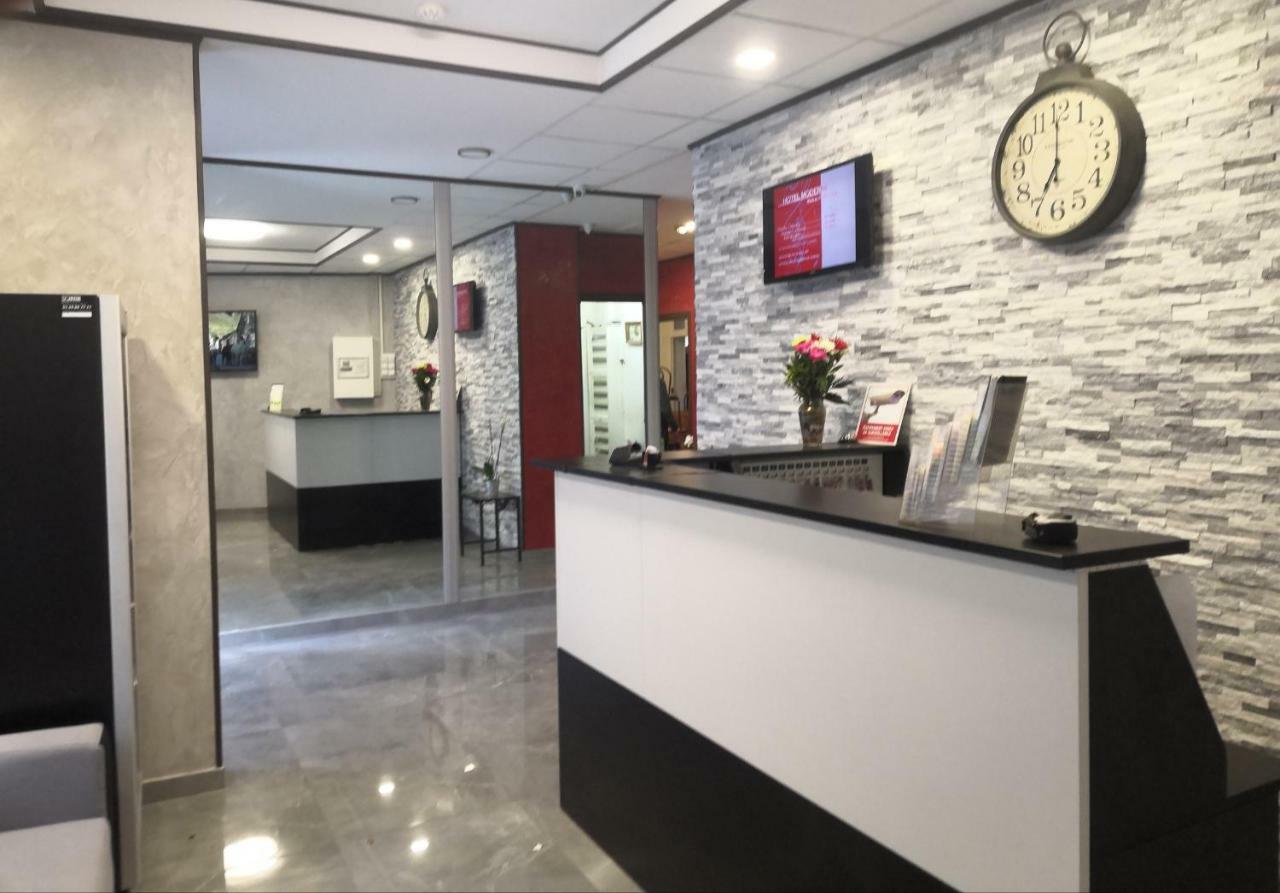 Hotel Moderne サン＝ドニ エクステリア 写真